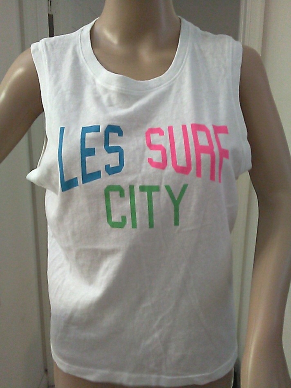 NWT TRENDY MOTHER White Tank Top Blue Pink Green 'LES SURF CITY' Print SZ. SM